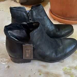 Black Leather Woman’s Ankle Boots